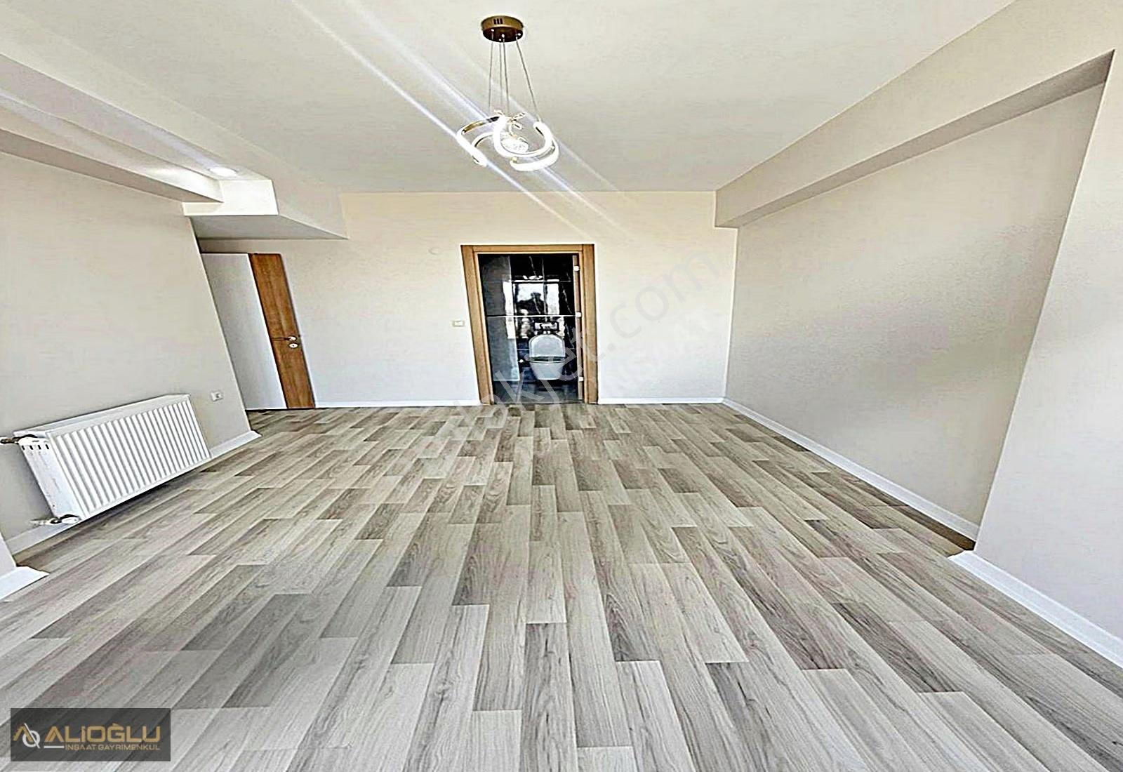 Metrobüse 10dk Mesafe Tam Donanımlı Siteiçi Ebeveyn Banyolu 3+1 - Görsel 22