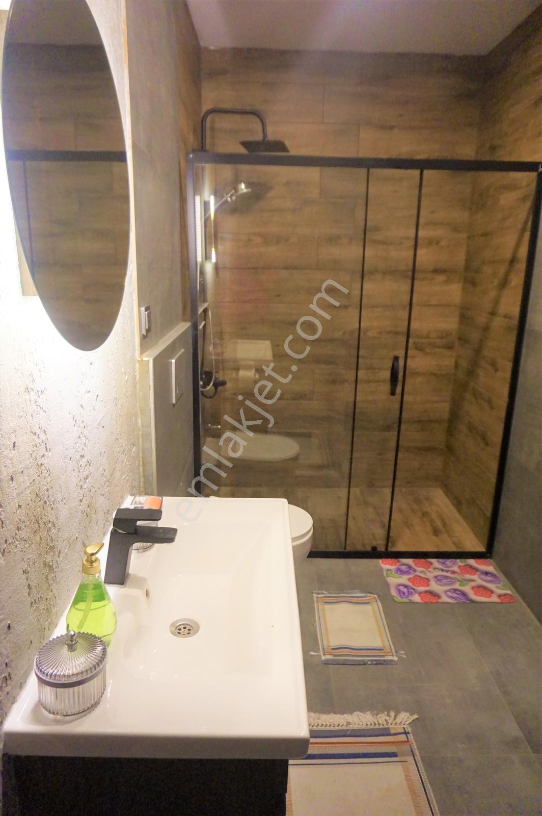Site İçi (akıllı Ev + Havuzlu) Eşyalı Kiralık 4+1tripleks Villa - Görsel 6