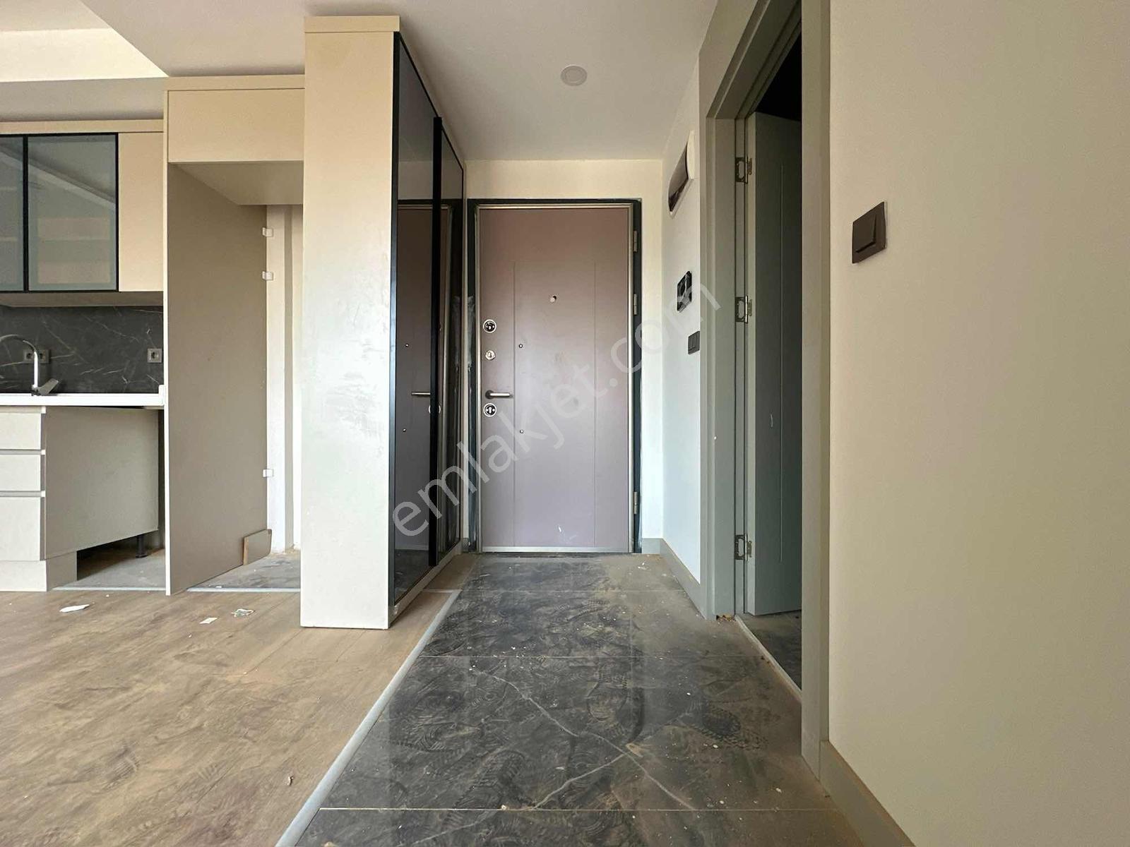 Site İçi | K.otopark | Ara Kat Satılık 1+1 - Görsel 12