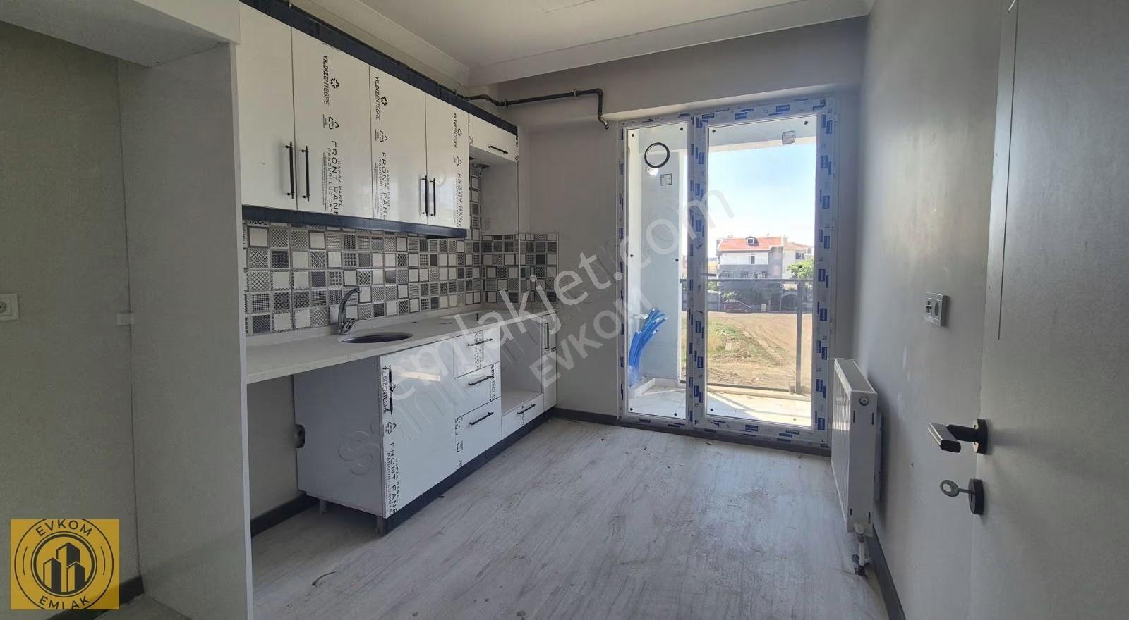 Evcom Emlaktan Havuzlar Mah.2+1 Satılık Sıfır Daire