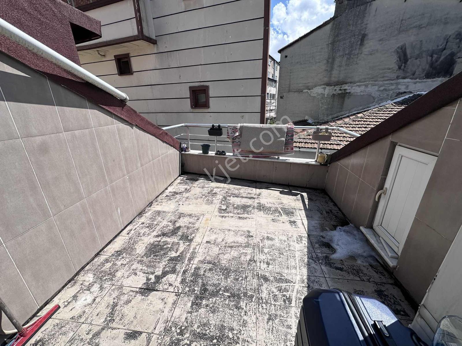 Çağlayan Da Merkezi Konumda Teraslı Kiralık 1+1 Ful Eşyalı Daire - Görsel 7