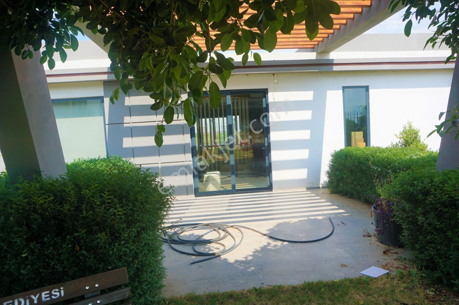 Site İçi (akıllı Ev Sis & Havuzlu) Satılık 4+1 Tripleks Villa - Görsel 6