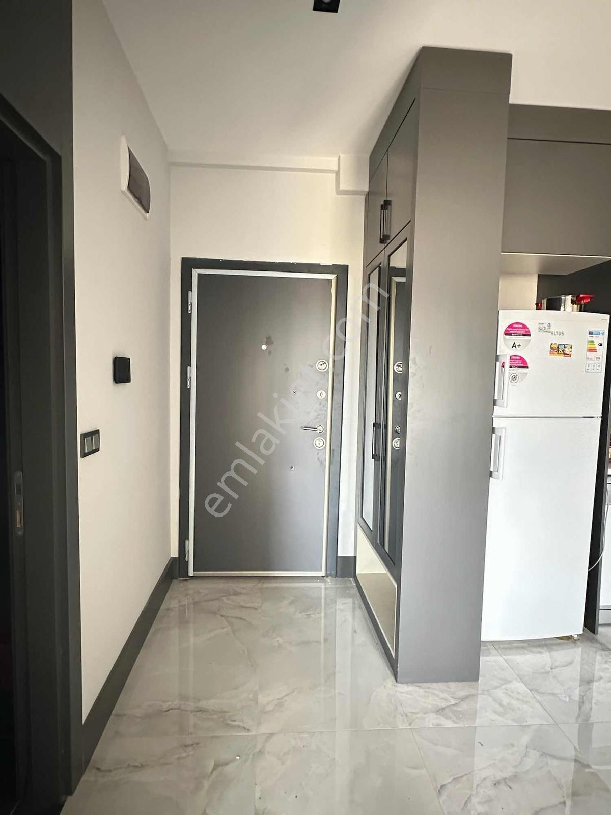 Havuz Cephe | Ara Kat Eşyalı Kiralık 1+1 - Görsel 2