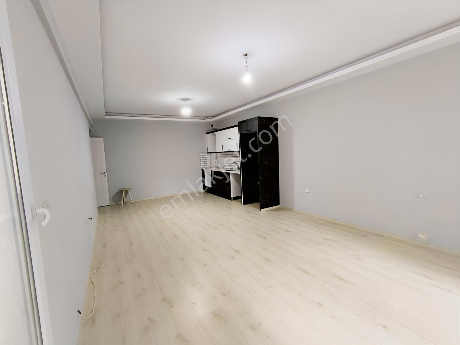 Kuşadası Davutlar Çarşı Merkezde Ara Kat 2+1 Daire - Görsel 6