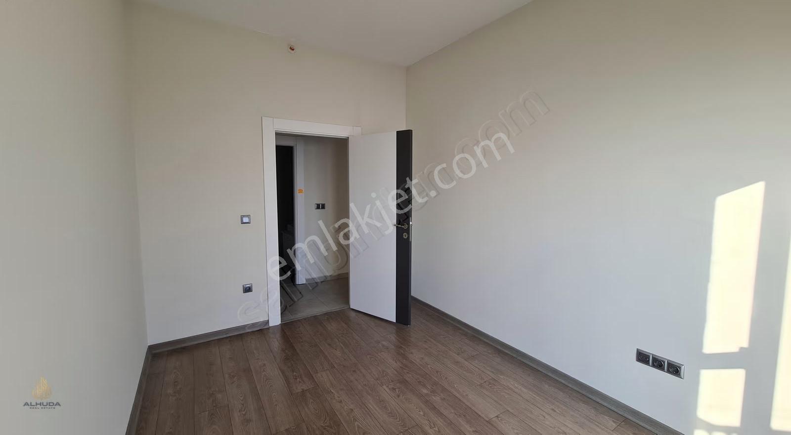 Esenyurt Nlogo Kiralık Daire 3+1 Göl Manzaraı/for Rent Lake View - Görsel 18