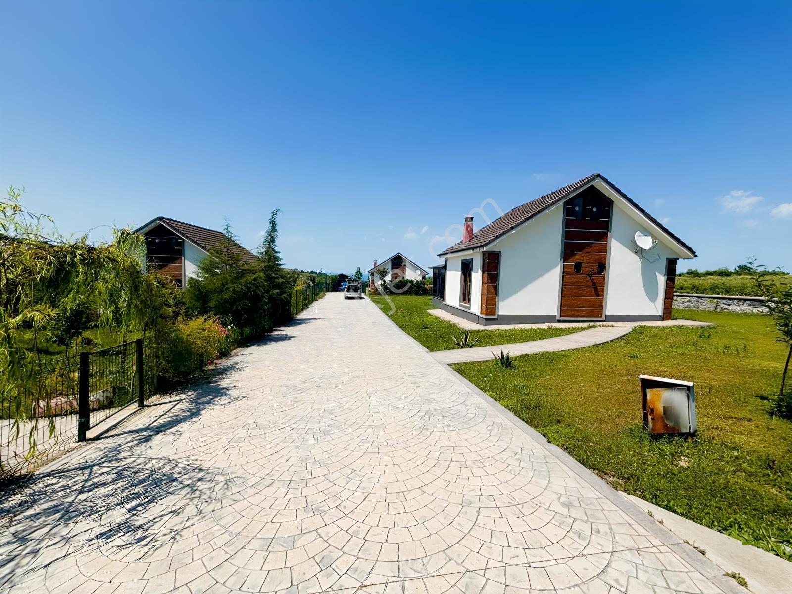Alaçam Çeşme'de Deniz Manzaralı Geniş Bahçeli Ultra Lüks Villa - Görsel 5
