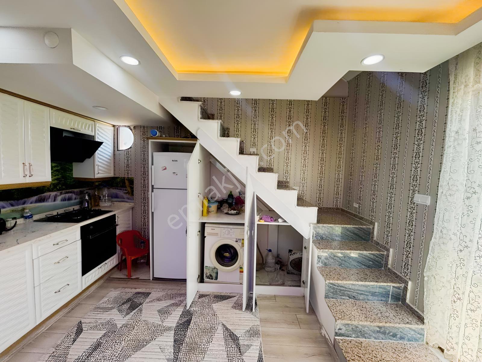 Alaçam Çeşme'de Deniz Manzaralı Geniş Bahçeli Ultra Lüks Villa - Görsel 33
