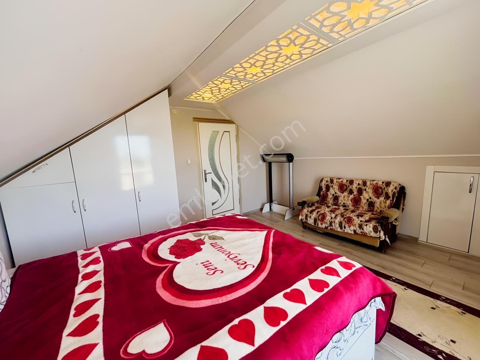 Alaçam Çeşme'de Deniz Manzaralı Geniş Bahçeli Ultra Lüks Villa - Görsel 7