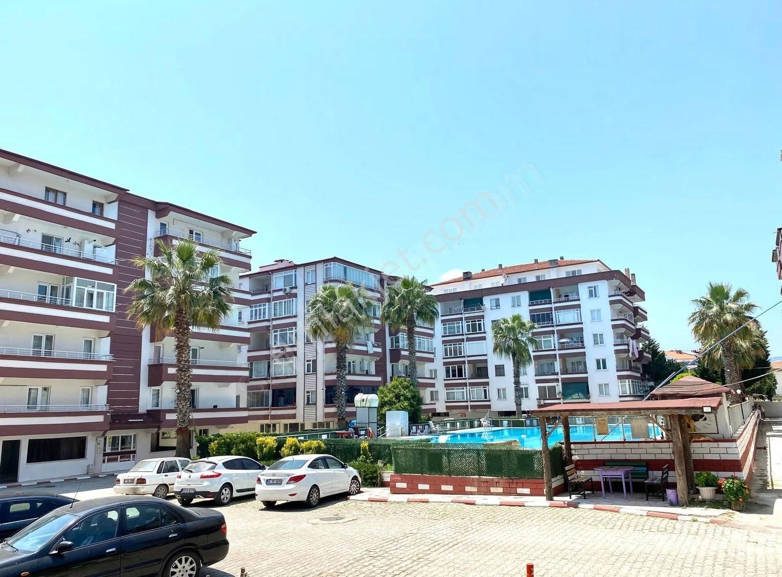Yalova Çınarcık Havuzlu Sitede Eşyalı Kiralık 2+1 Daire - Görsel 16