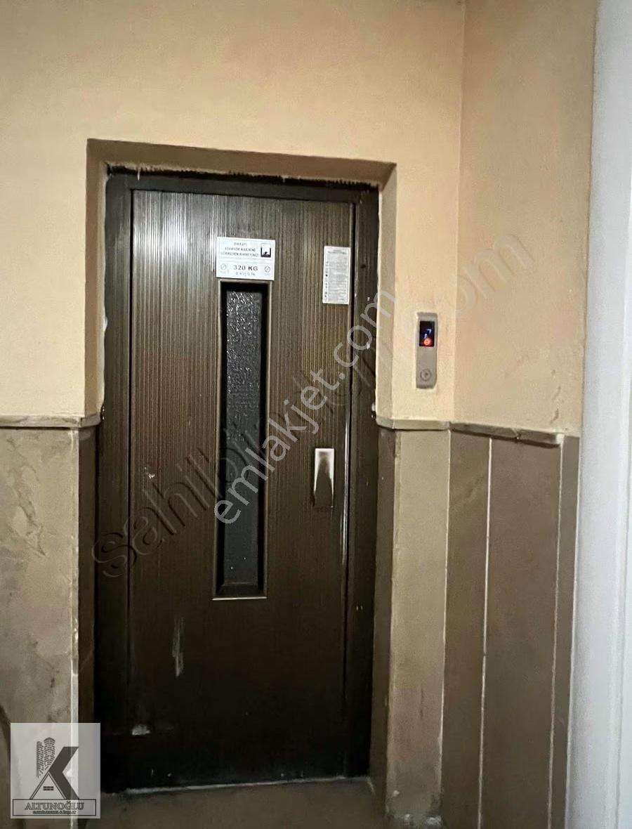 Altunoğlu"ndan İş Hanında Ön Cephe Mutfaklı Kiralık Ofis - Görsel 23