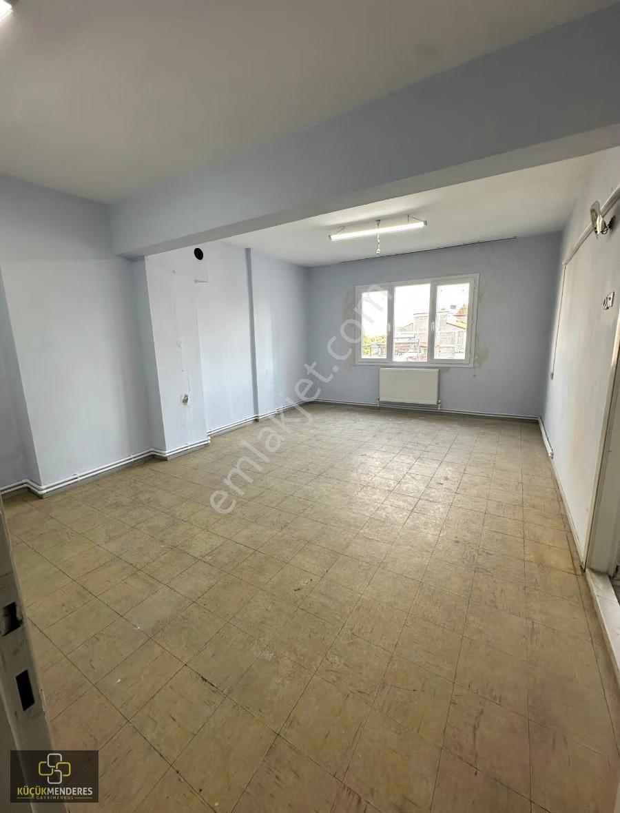Küçük Menderes Ödemiş Cumhuriyet Mh Doğlgazlı Kiralık Daire - Görsel 13