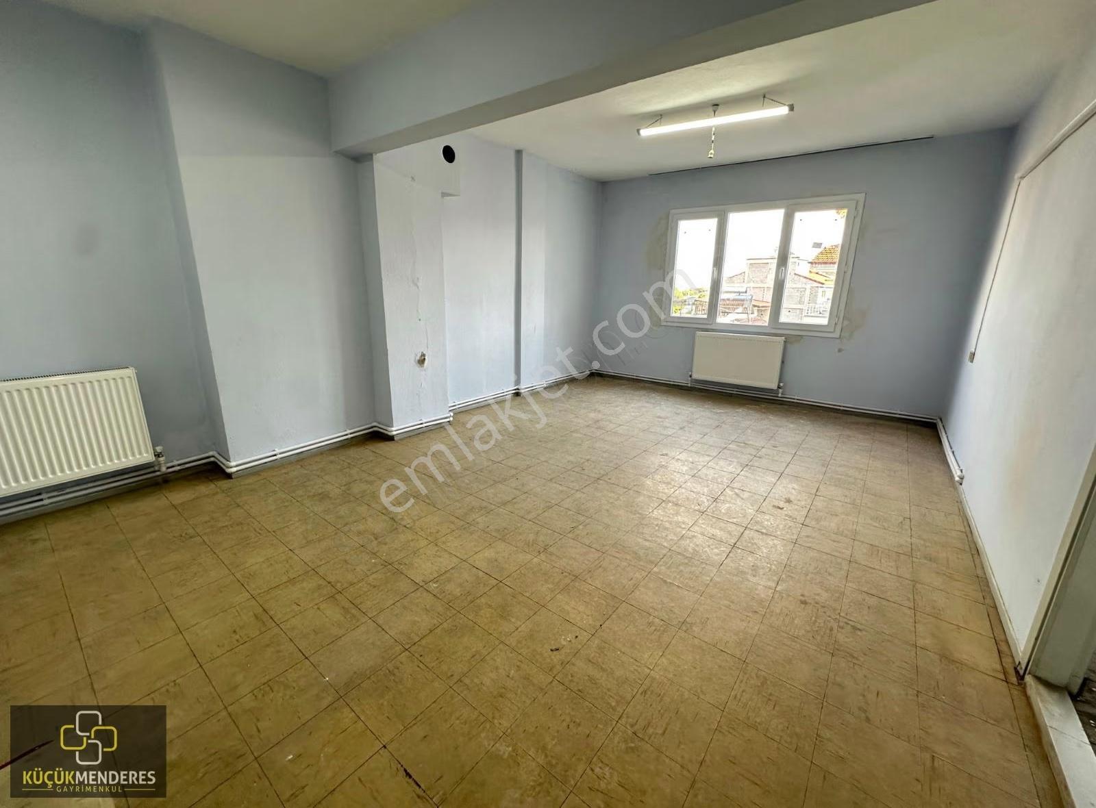 Küçük Menderes Ödemiş Cumhuriyet Mh Doğlgazlı Kiralık Daire - Görsel 12