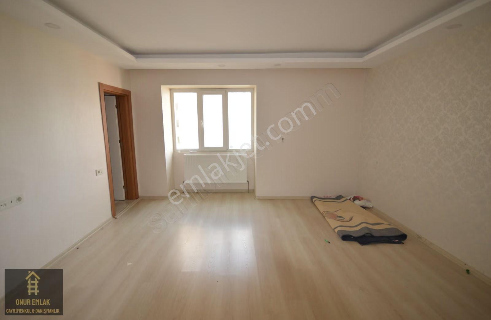 Beylikdüzü Adnan Kahveci Kiralık İçi Yenilenmiş 3+1 Daire - Görsel 3