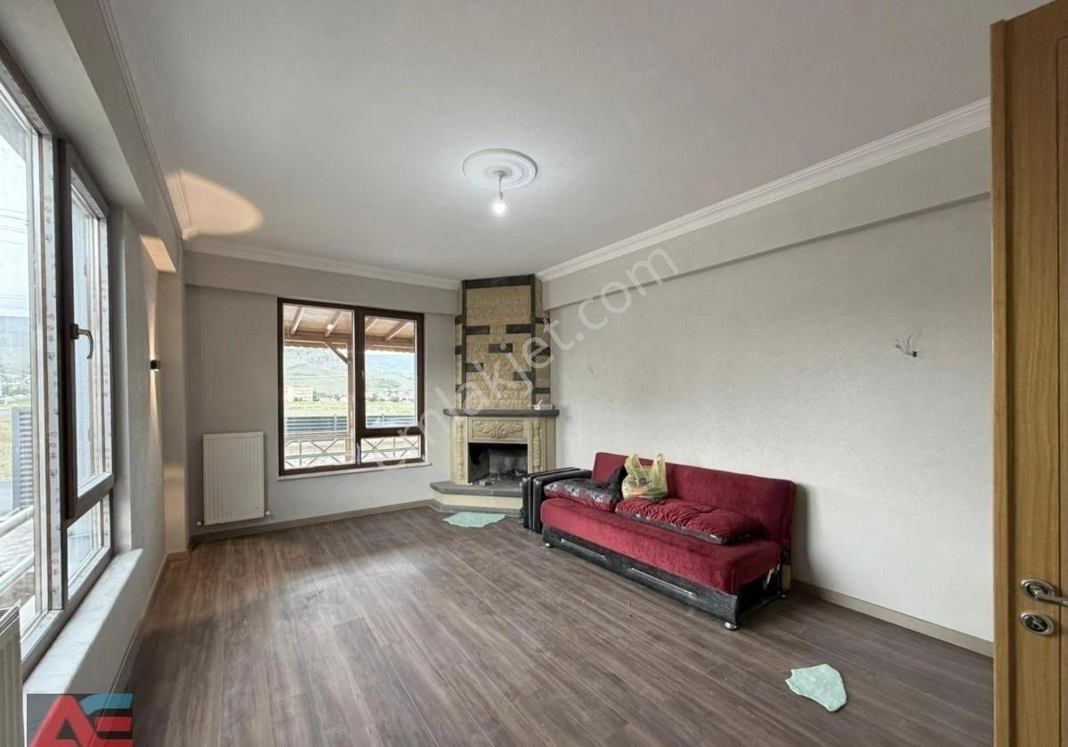 Bahçelievler’de 345 M² Arsa İçerisinde Sıfır Lüks Villa - Görsel 5