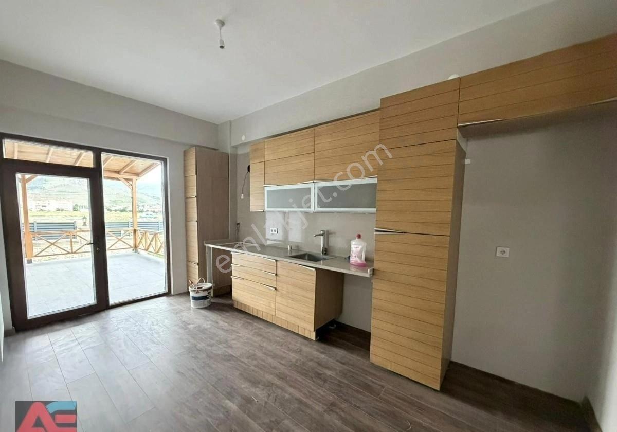Bahçelievler’de 345 M² Arsa İçerisinde Sıfır Lüks Villa - Görsel 7