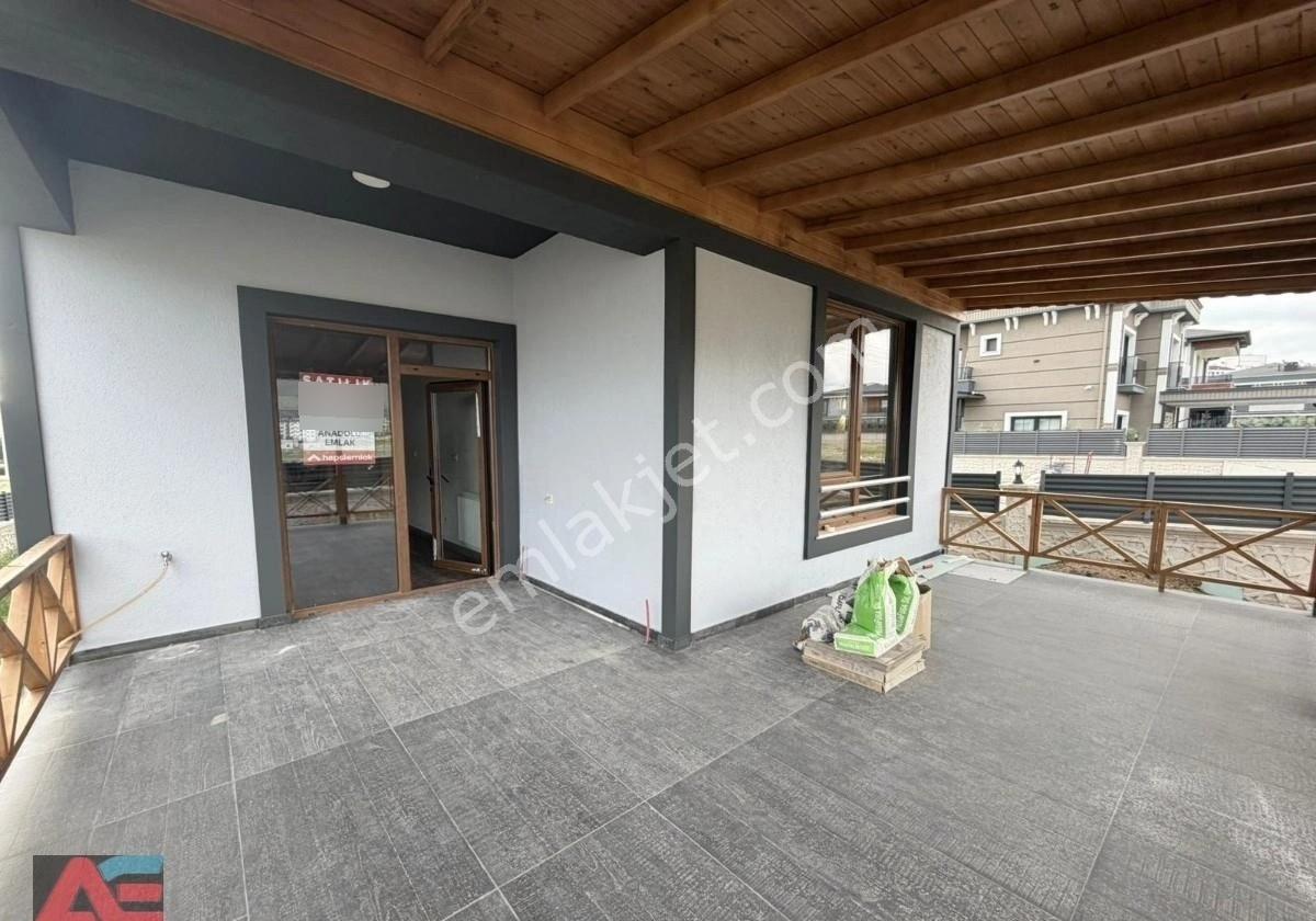 Bahçelievler’de 345 M² Arsa İçerisinde Sıfır Lüks Villa - Görsel 3
