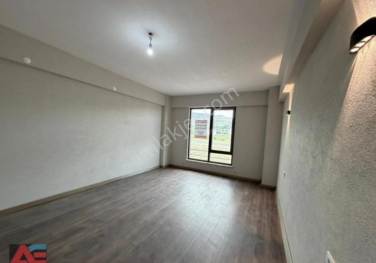 Bahçelievler’de 345 M² Arsa İçerisinde Sıfır Lüks Villa - Görsel 8