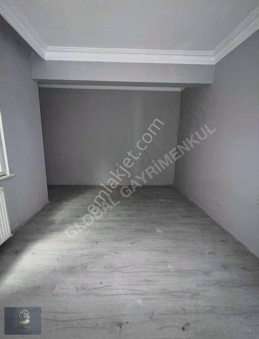 Acill Belediye Meydan Mevki 3+1 İskanlı Çift Balkon Temiz - Görsel 12