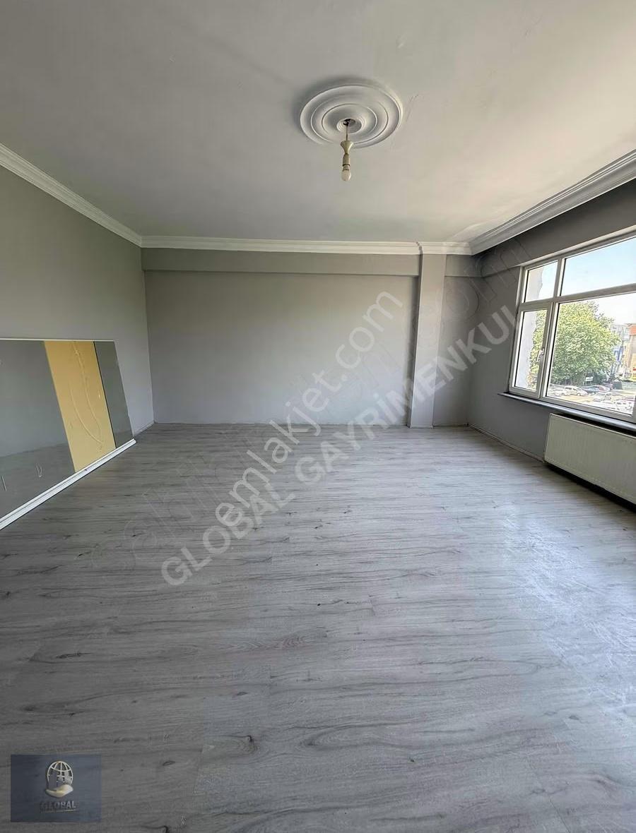 Acill Belediye Meydan Mevki 3+1 İskanlı Çift Balkon Temiz - Görsel 11