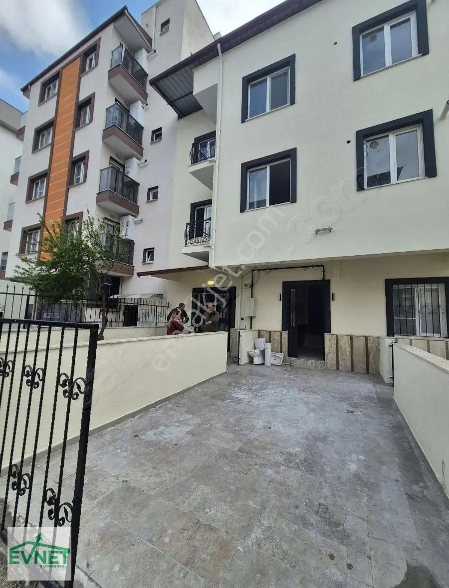Söke Çeltikçi Caddeye Yakın Bahçe Katı Daire