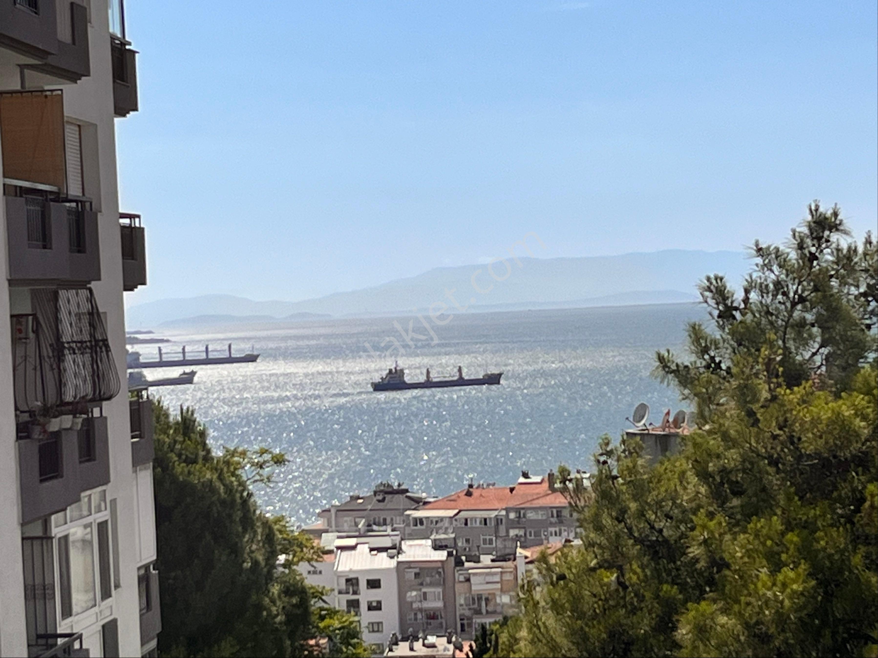 İnönü Cadde Yakını 95kahvesi Sokağında 3+1 130m2 Arakat Temiz Bakımlı Daire