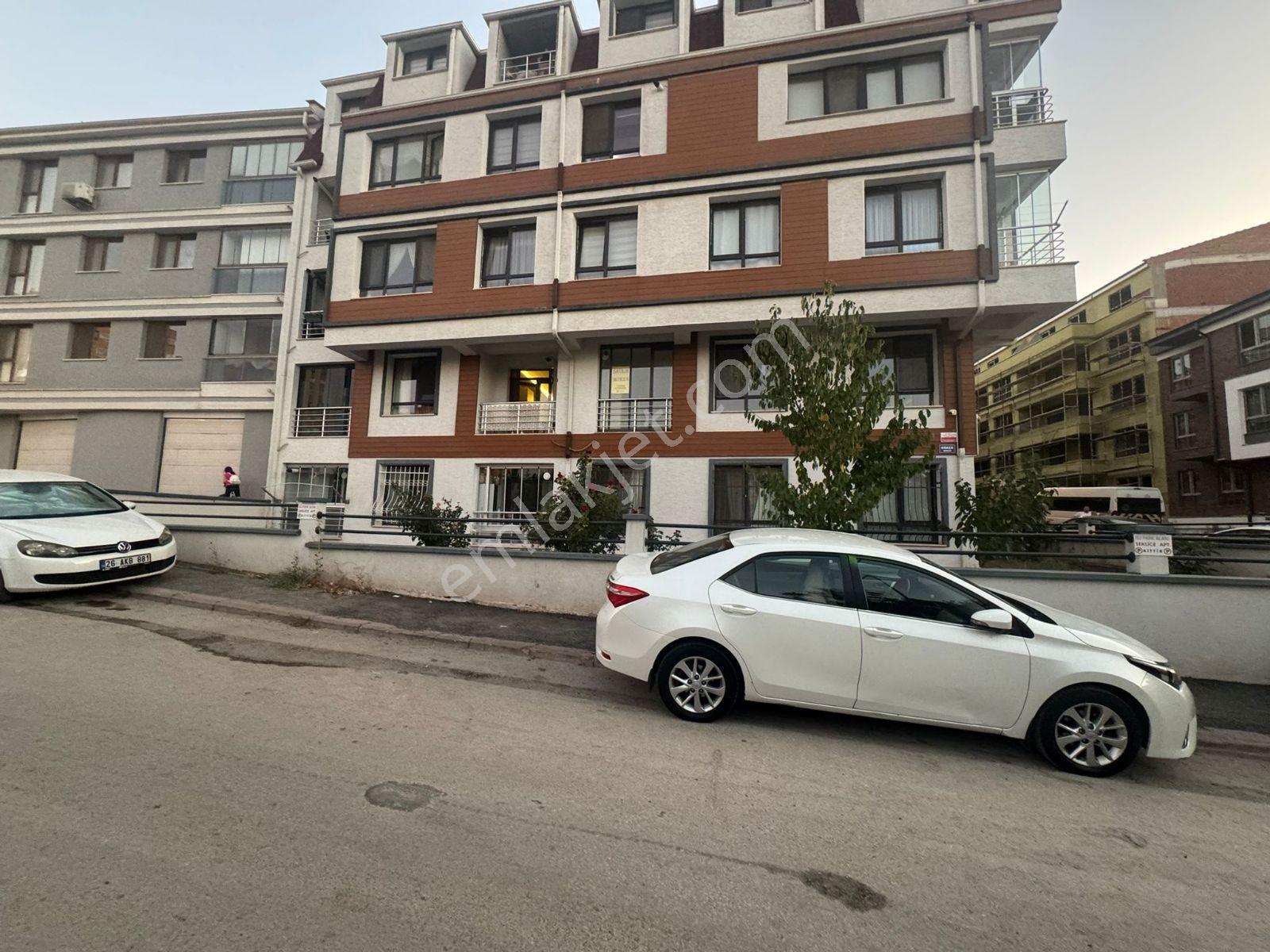 Rw Nest'ten Gültepe Giray Sk. Bakımlı 2+1 Satılık Daire