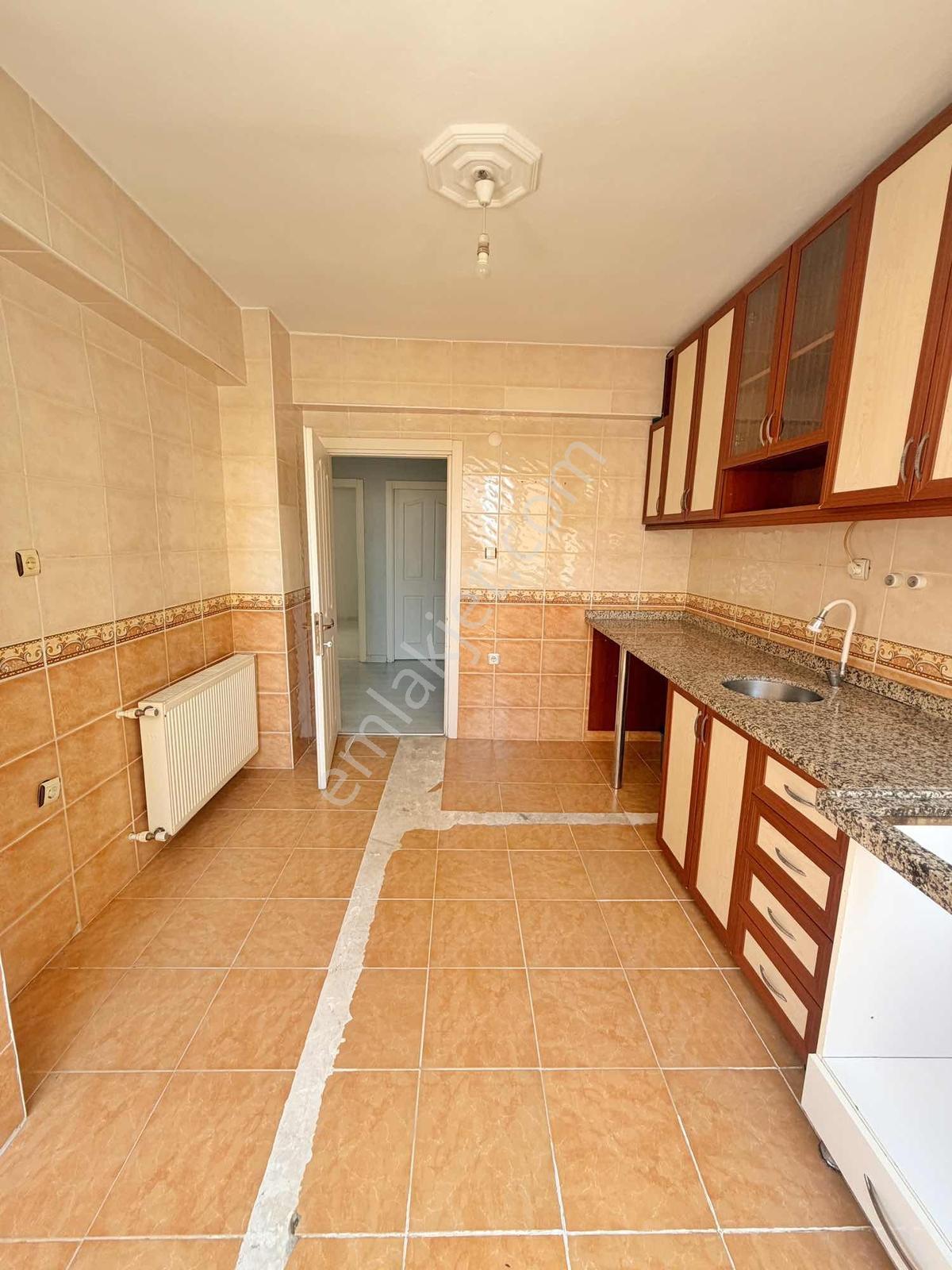 Familyadan Vialand Yakını 2+1 Balkonlu 90m2 Yüksek Giriş Daire - Görsel 16