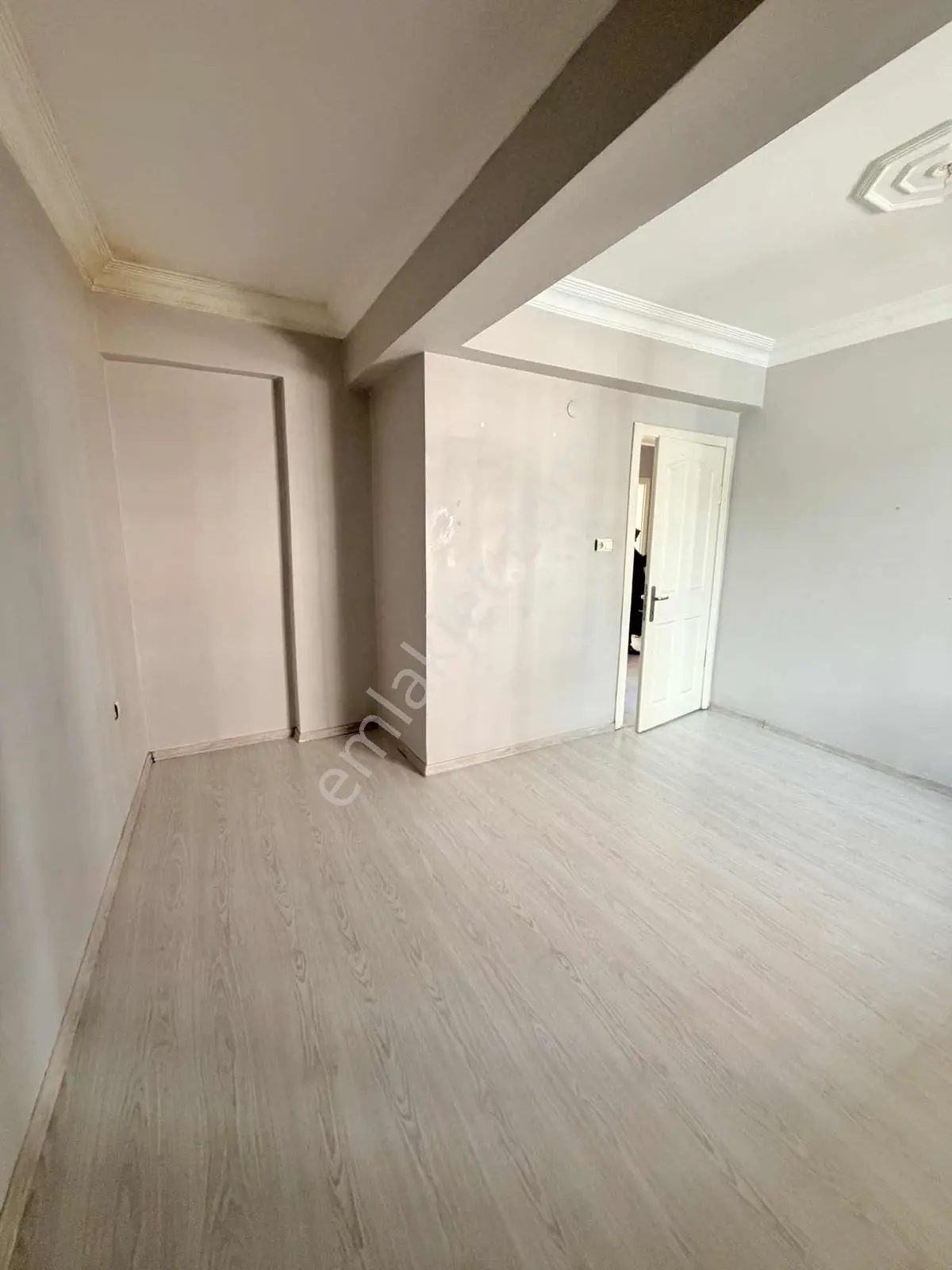 Familyadan Vialand Yakını 2+1 Balkonlu 90m2 Yüksek Giriş Daire - Görsel 4