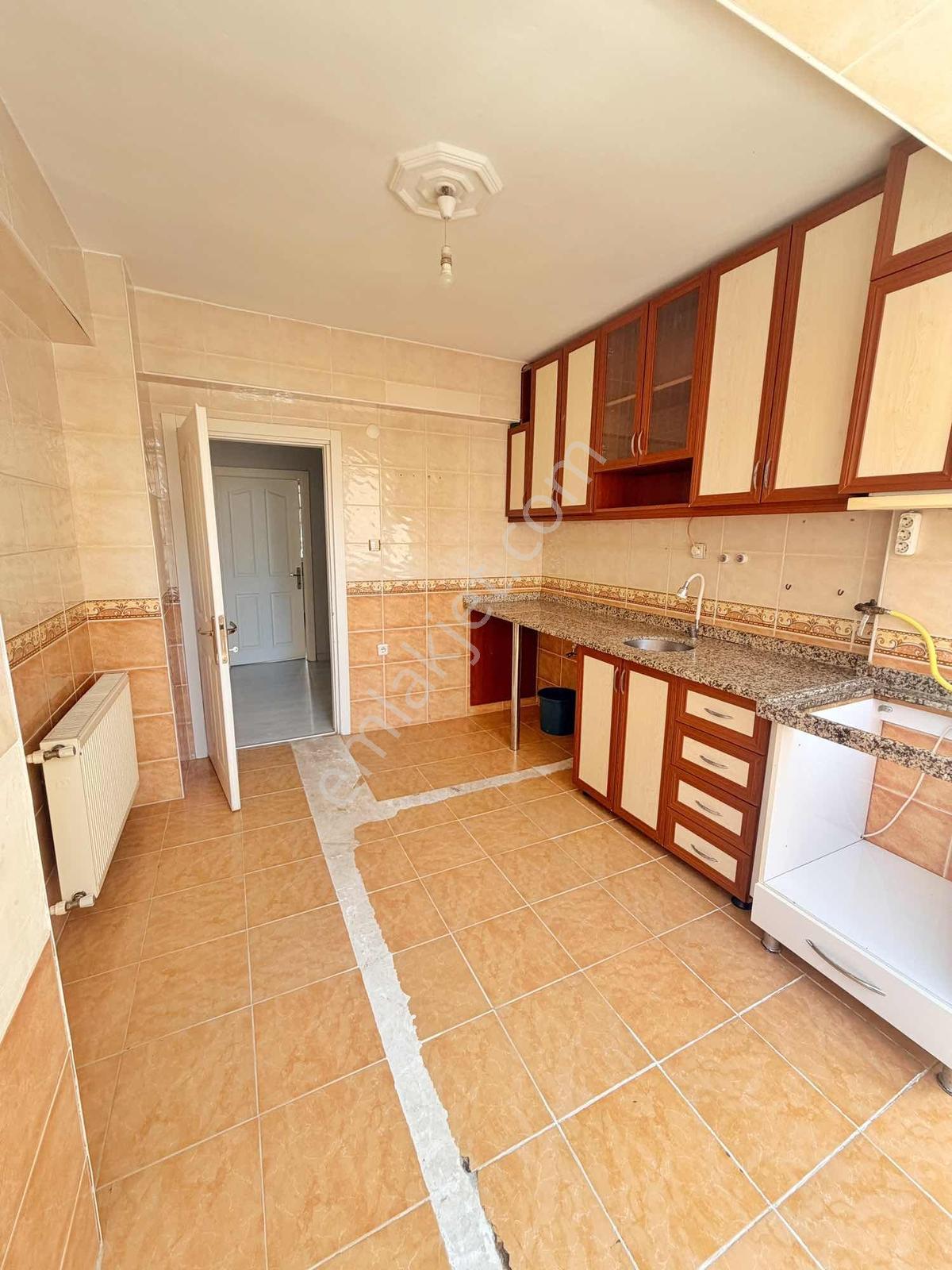 Familyadan Vialand Yakını 2+1 Balkonlu 90m2 Yüksek Giriş Daire - Görsel 17