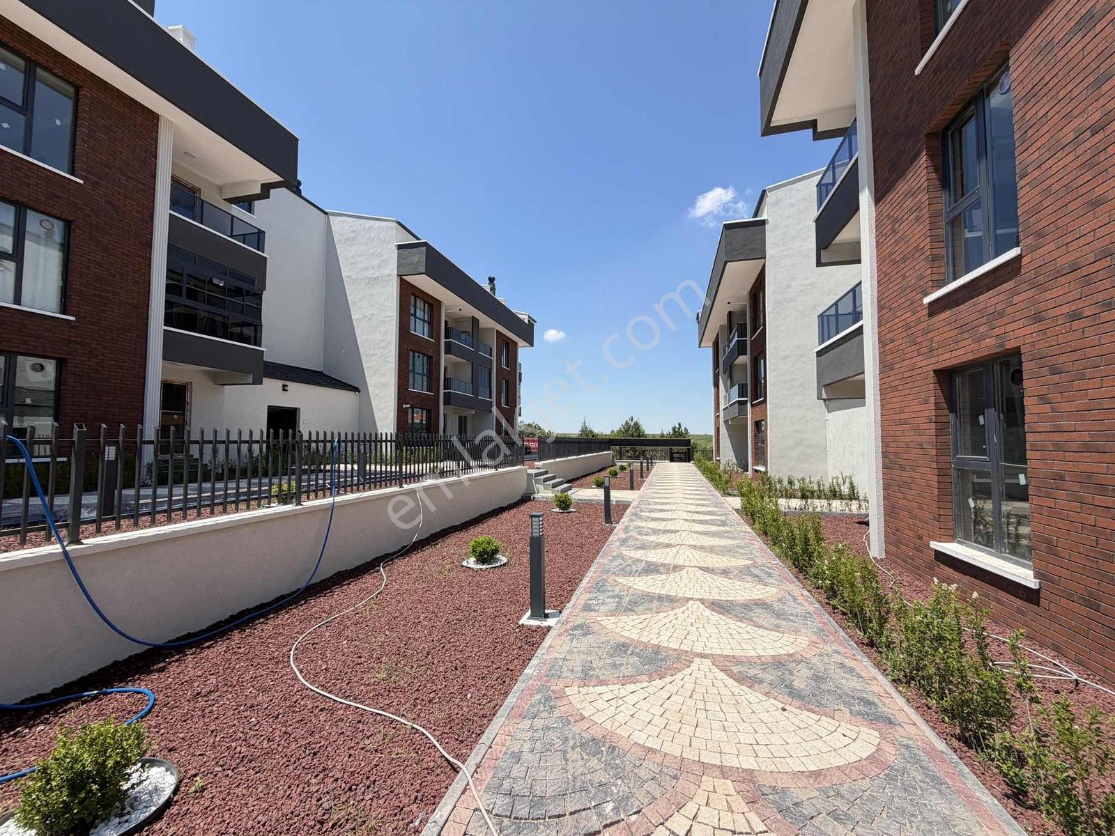 İncek'te Site İçi Kapalı Otoparklı Sıfır Eşyalı Kiralık 2+1 - Görsel 13