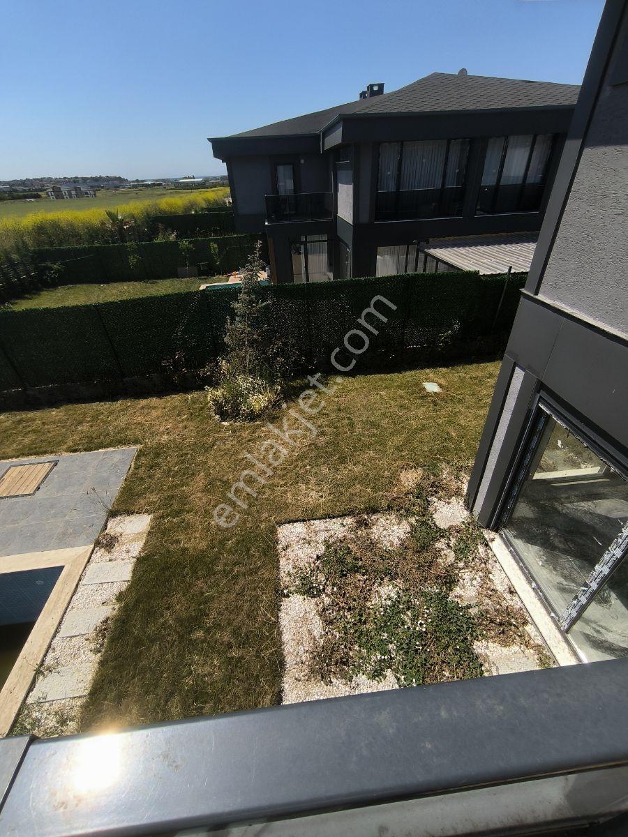 Kiralık Muhteşem Kullanımlı Havuzlu - Görsel 11