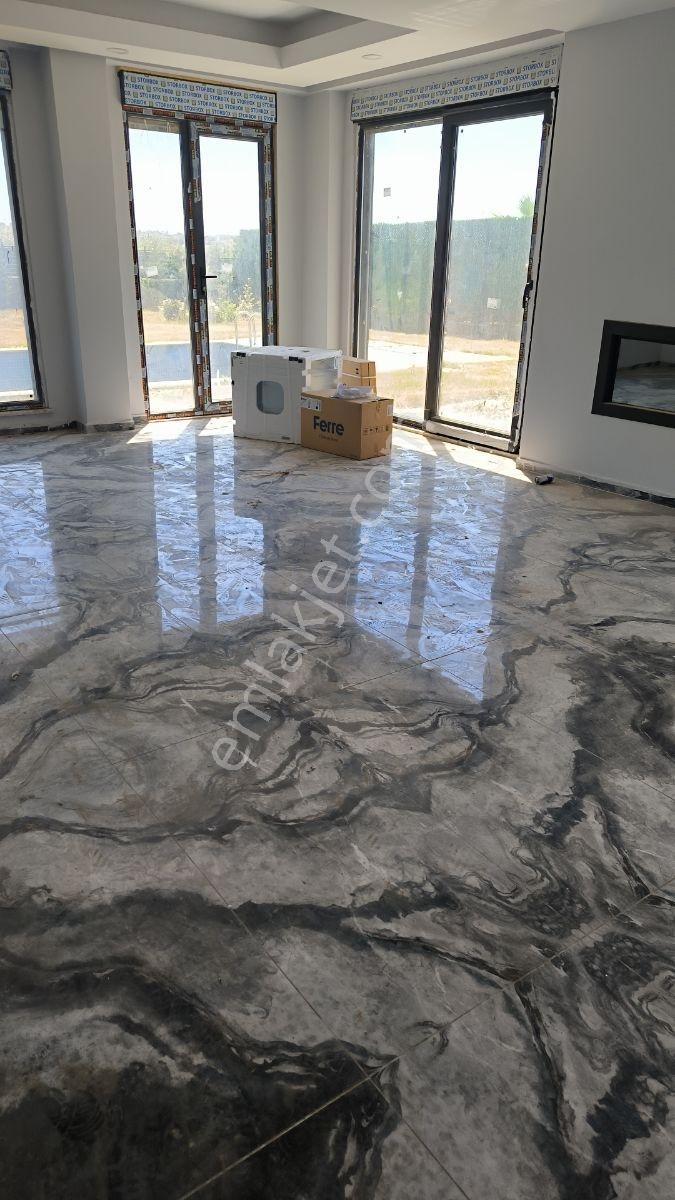 Kiralık Muhteşem Kullanımlı Havuzlu - Görsel 14