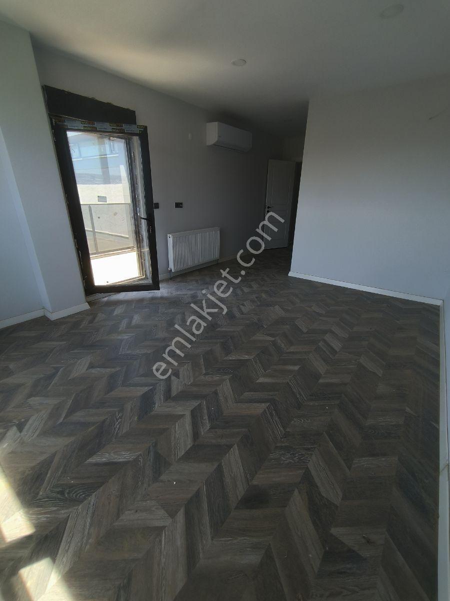 Kiralık Muhteşem Kullanımlı Havuzlu - Görsel 16