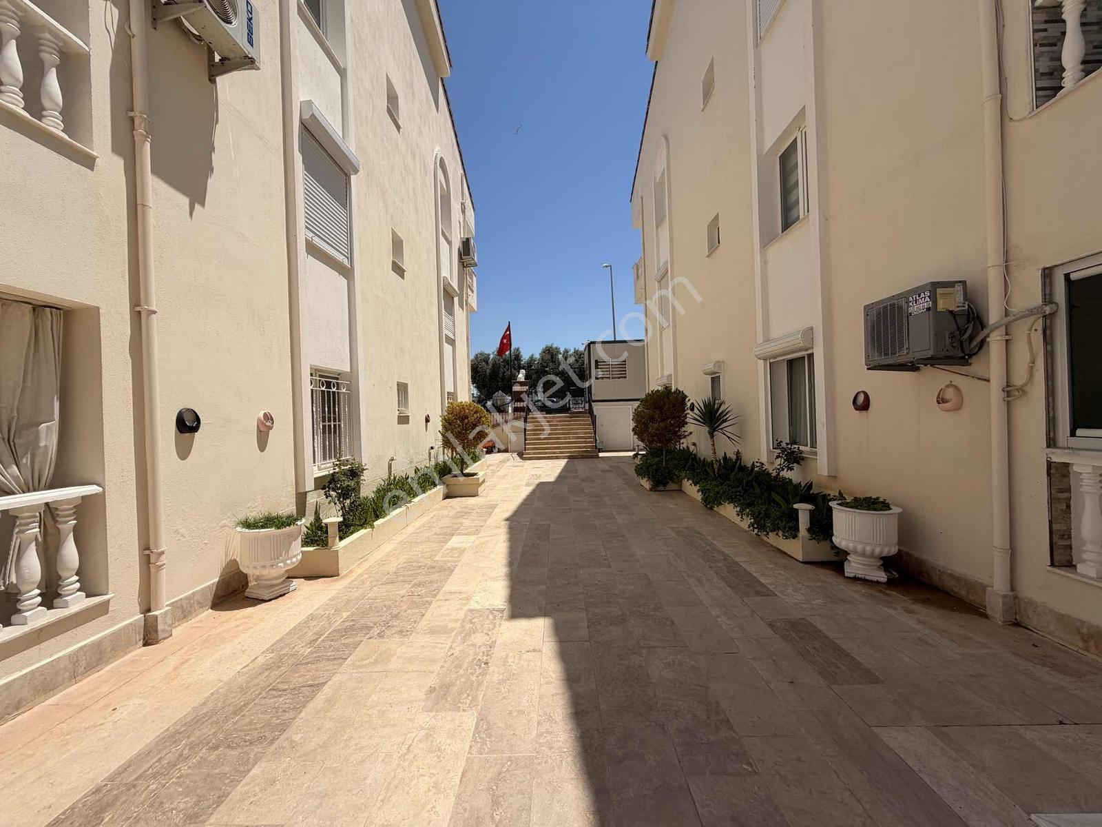 Didim Efeler Mahallesi Elit Sitede Giriş Katı 2+1 Daire - Görsel 15