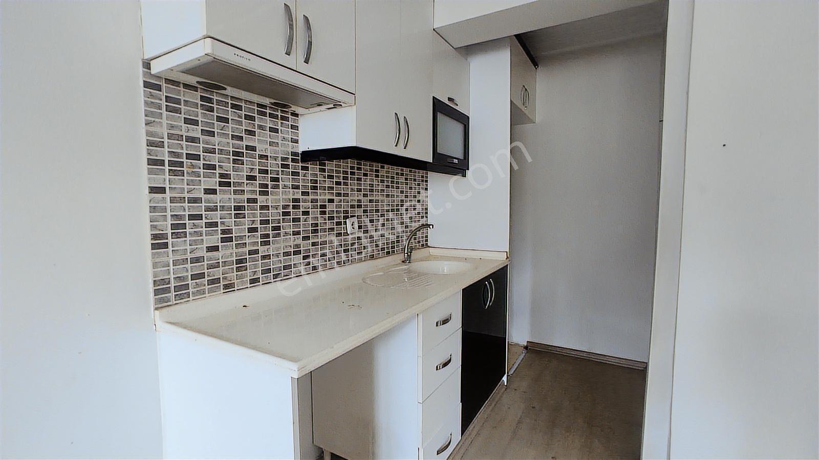 Karabağlar Uğur Mumcu Mh Balkonlu Kiralık Geniş 1+1 - Görsel 16