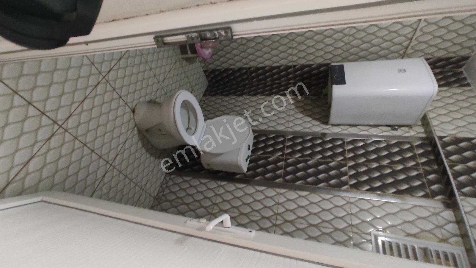 Karabağlar Uğur Mumcu Mh Balkonlu Kiralık Geniş 1+1 - Görsel 24