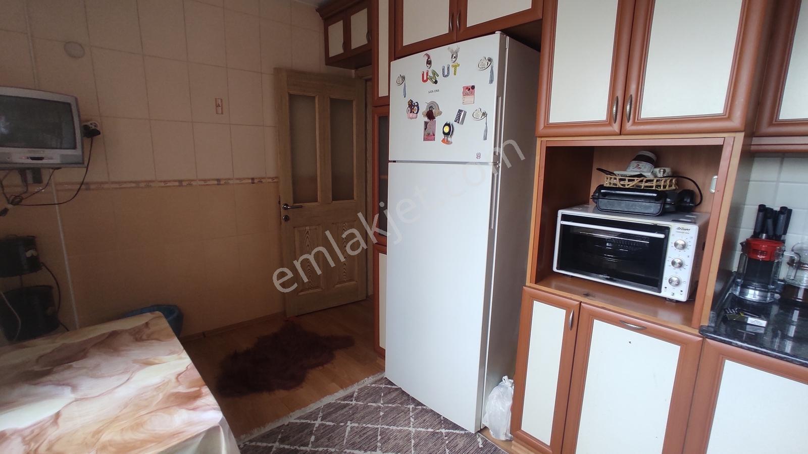 Gültepe'de 125 M2 2 Oda 1 Salon 3 Balkon Bakımlı Daire - Görsel 13