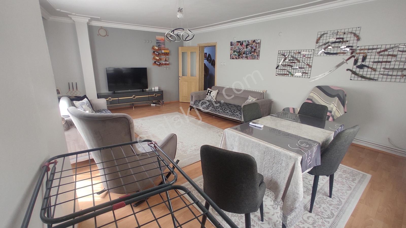 Gültepe'de 125 M2 2 Oda 1 Salon 3 Balkon Bakımlı Daire - Görsel 22
