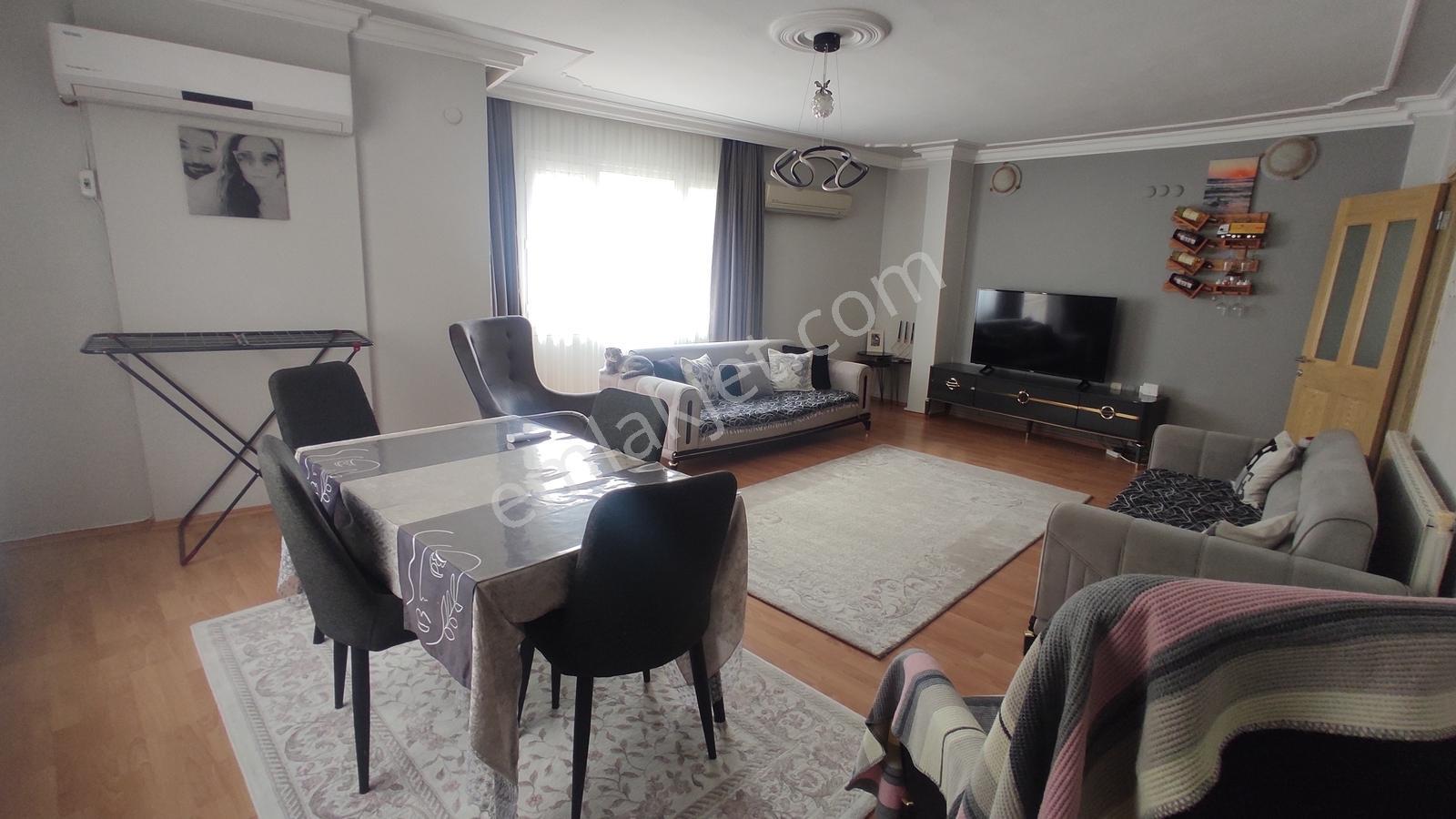 Gültepe'de 125 M2 2 Oda 1 Salon 3 Balkon Bakımlı Daire - Görsel 3