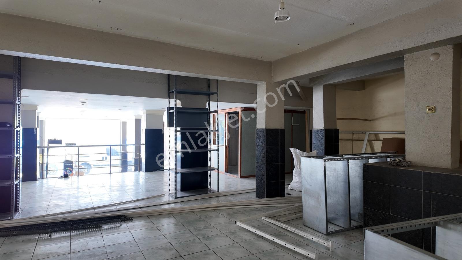 Ufuk Mh. Ana Cadde Üzeri Meydan Cepheli 200+40 M2 Kiralık Mağaza - Görsel 16