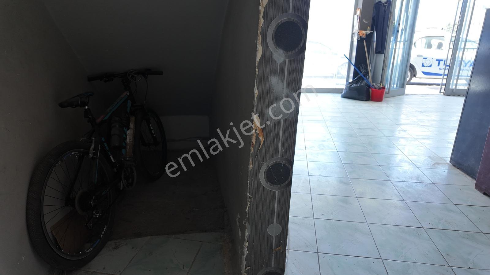 Ufuk Mh. Ana Cadde Üzeri Meydan Cepheli 200+40 M2 Kiralık Mağaza - Görsel 19