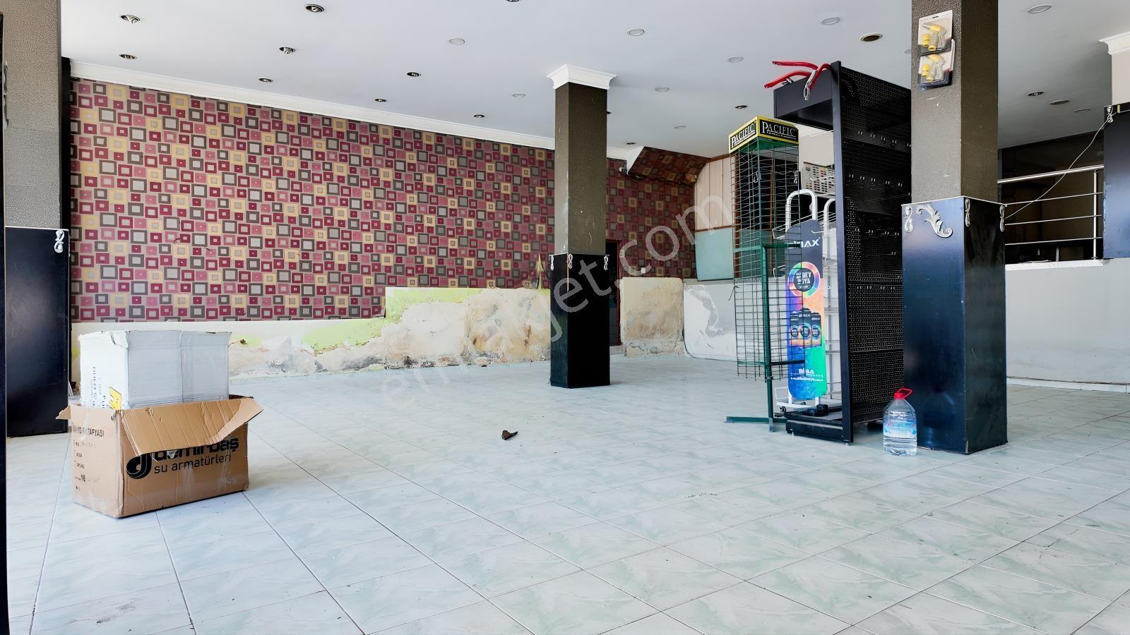 Ufuk Mh. Ana Cadde Üzeri Meydan Cepheli 200+40 M2 Kiralık Mağaza - Görsel 4