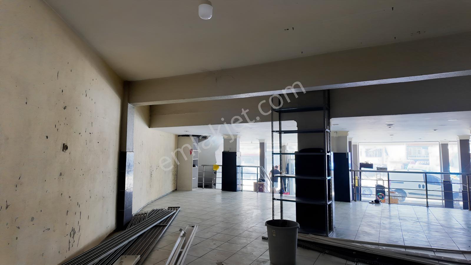 Ufuk Mh. Ana Cadde Üzeri Meydan Cepheli 200+40 M2 Kiralık Mağaza - Görsel 25