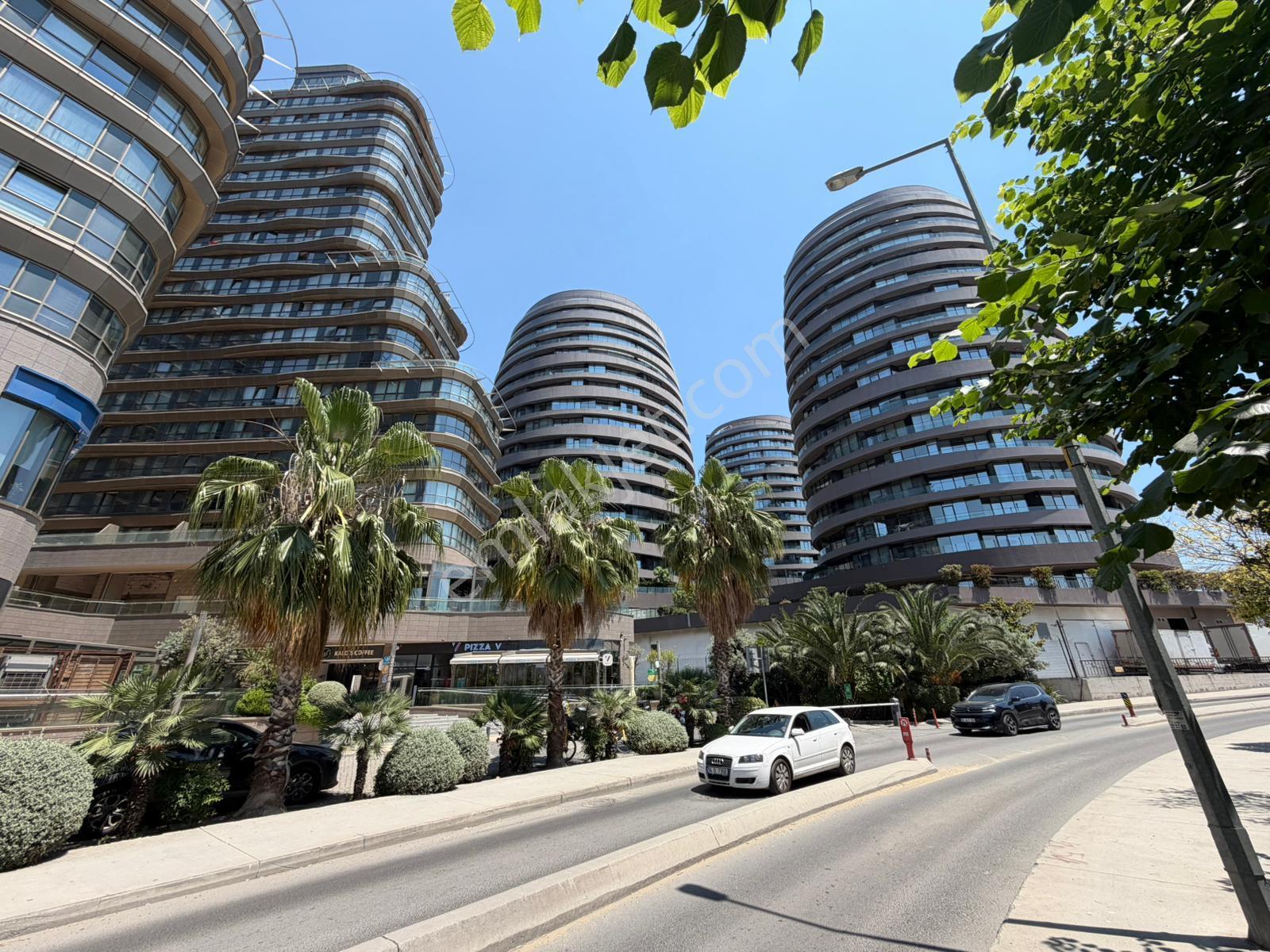 Nef 22 Ataköy E-5 Metro Yanı Prestijli Konum 1+1 Satılık Daire - Görsel 10
