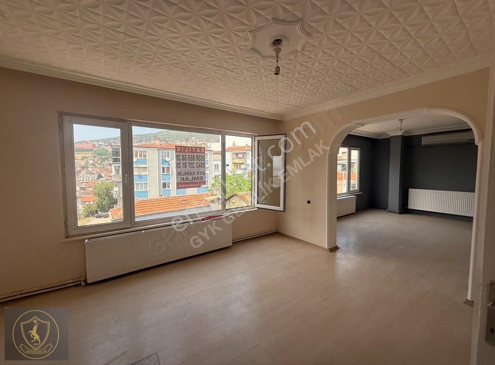 Gemlik Merkezde Bakımlı 2+1, Kısmi Deniz Manzaralı Daire - Görsel 22
