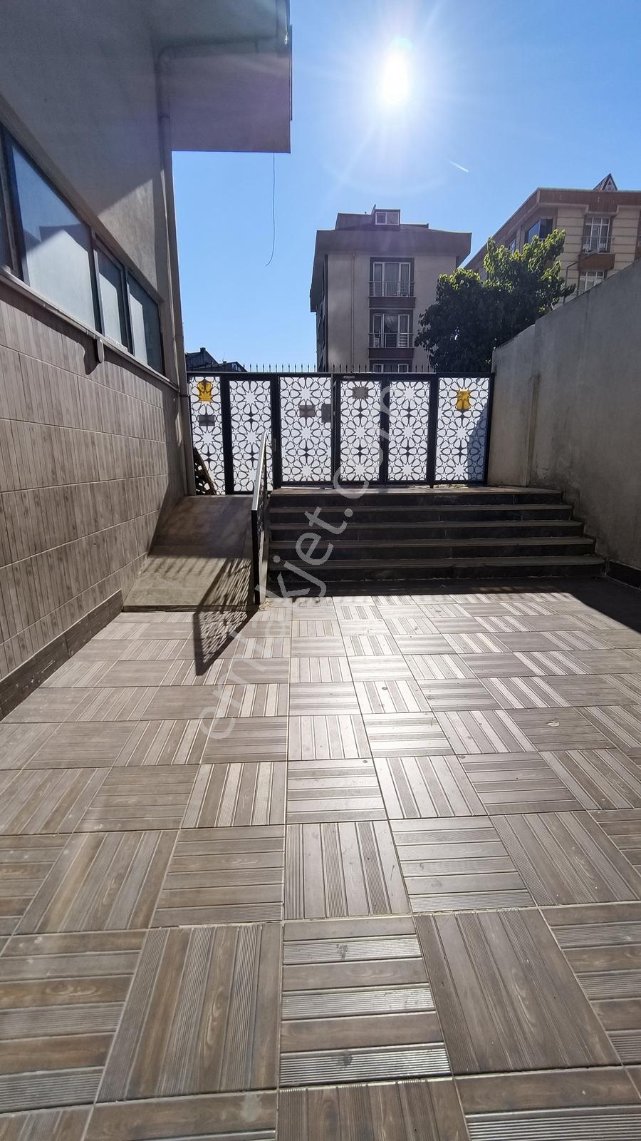 Ataşehir De Site İçinde Otaparklı Geniş Yüksek 2+1 Daire - Görsel 31