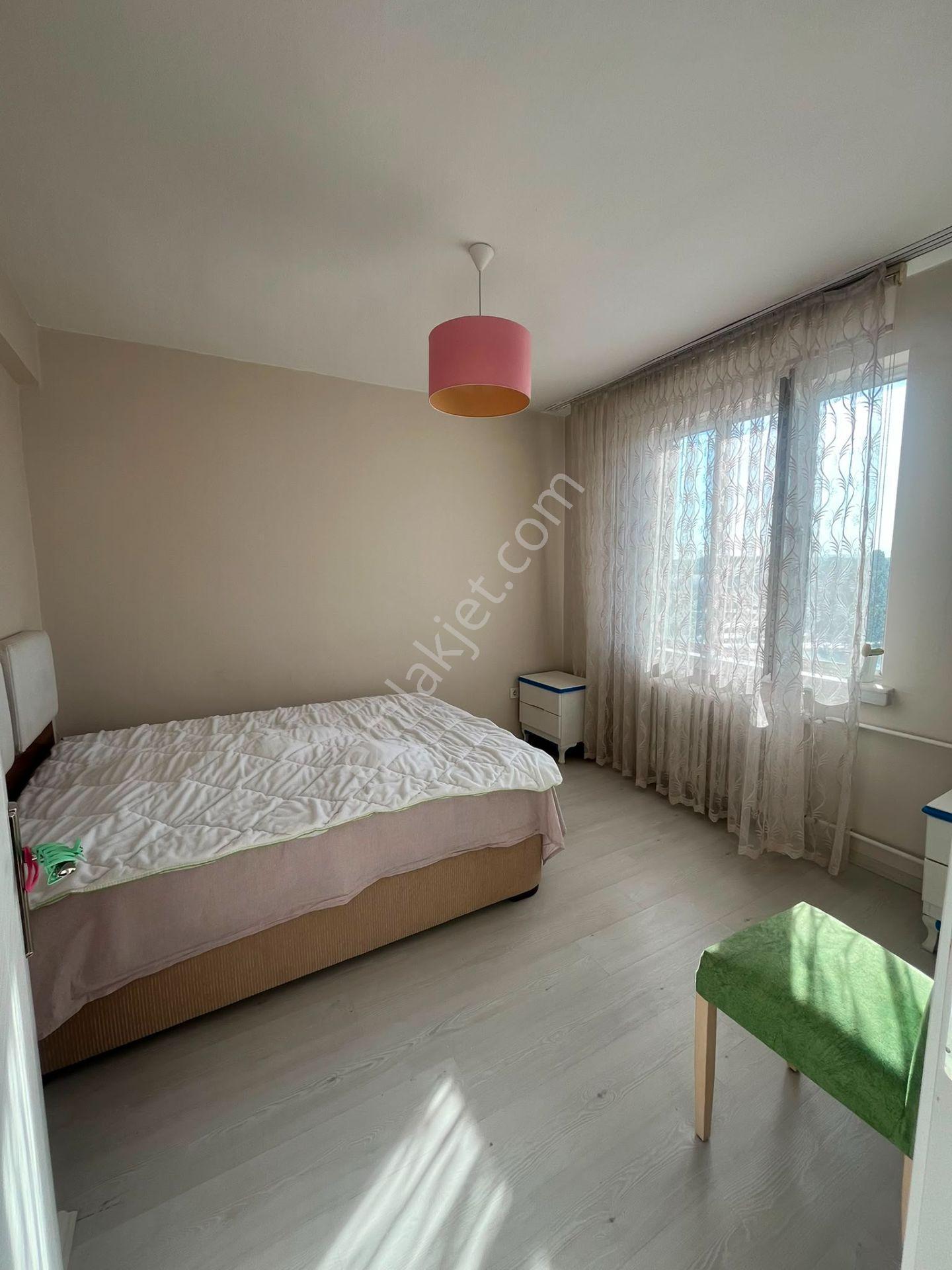 Tepebaşı Merkezde Kiralık Eşyalı Lüks Daire - Görsel 12