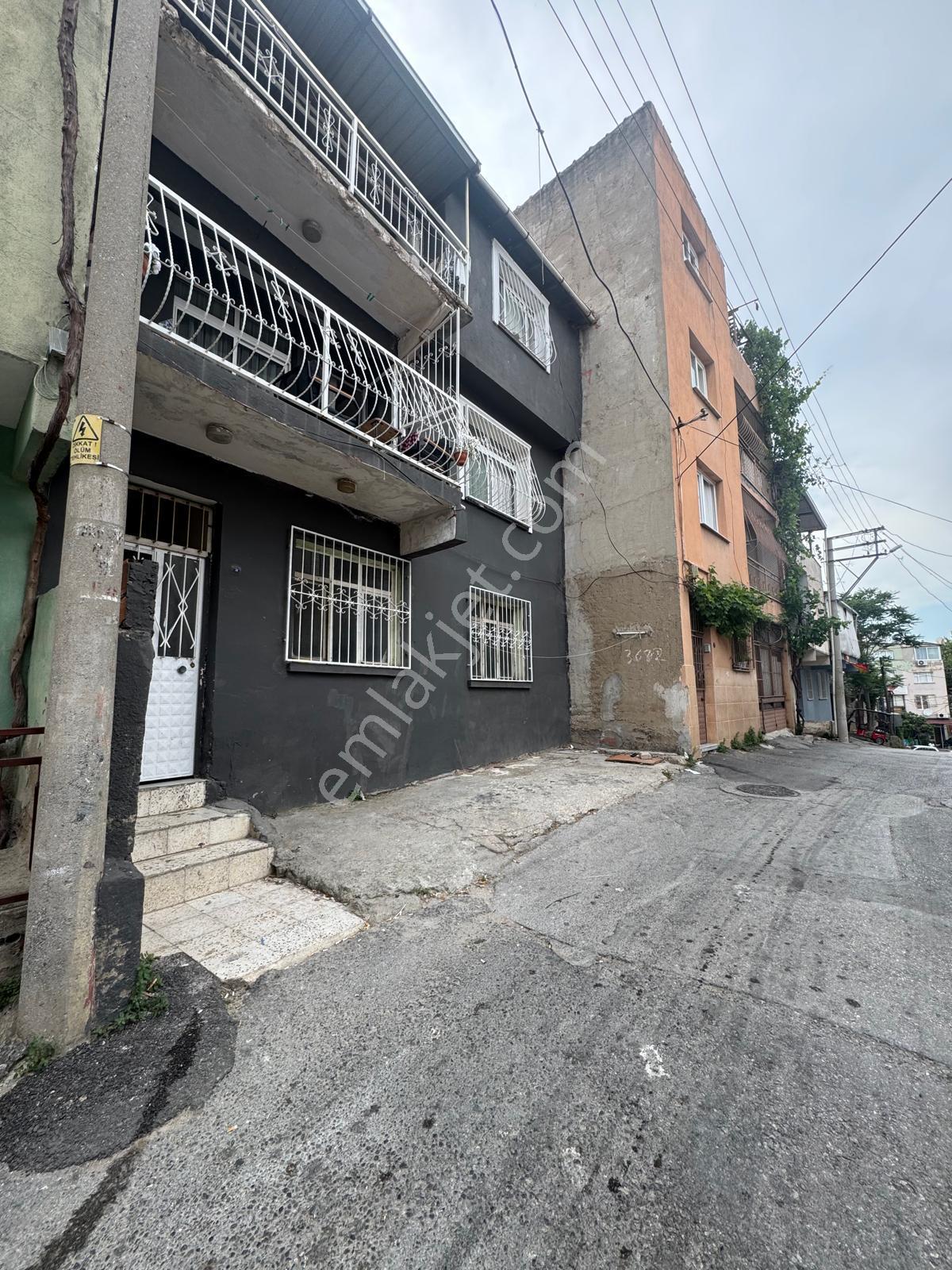 Akyüz Emlaktan Karabağlar Gazi Mah. 2+1 Satılık 103 M2 Daire - Görsel 27