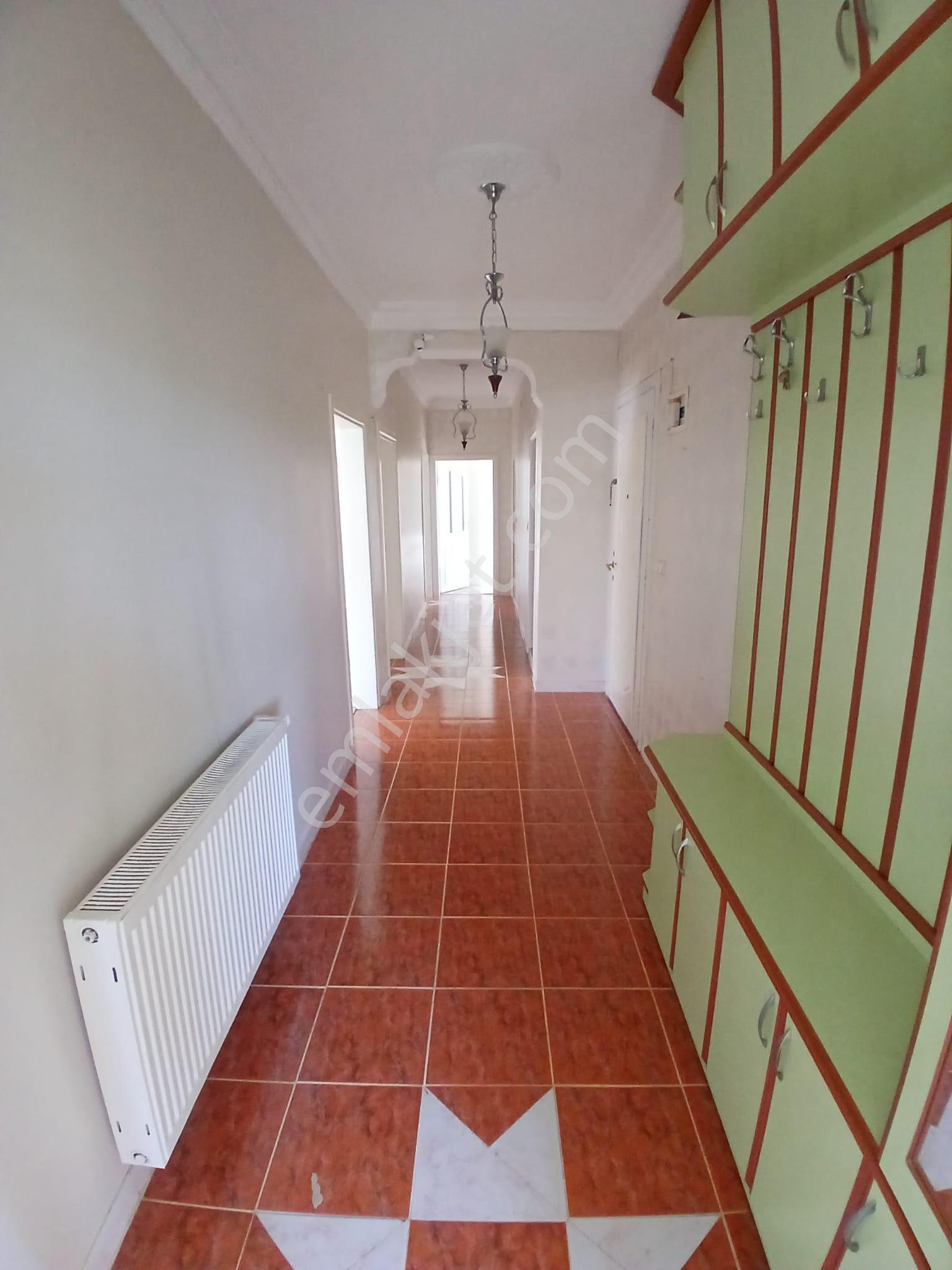 Akçay Emlak'tan Akşehir Çarşı Merkez Stadyum Yanında Bakımlı Kiralık 3+1 Daire - Görsel 27