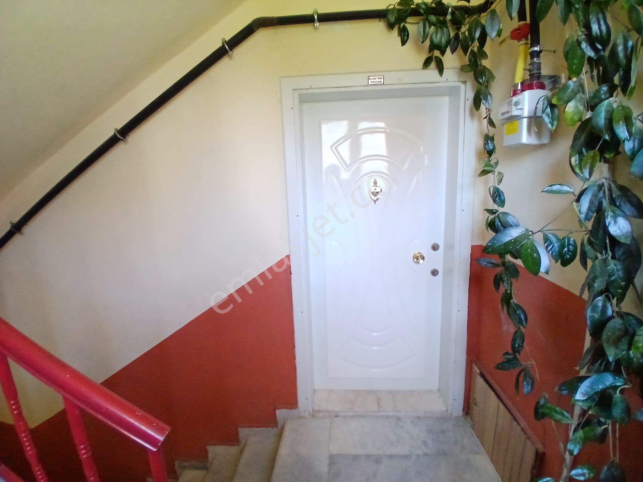 Akçay Emlak'tan Akşehir Çarşı Merkez Stadyum Yanında Bakımlı Kiralık 3+1 Daire - Görsel 33